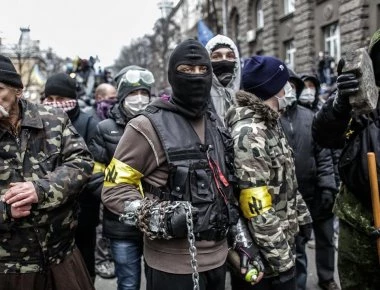 Ουκρανία: Νεοναζί επιτέθηκαν σε εκκλησία & κτύπησαν πιστούς - Ρωσία: «Θα προστατέψουμε τους ορθόδοξους»